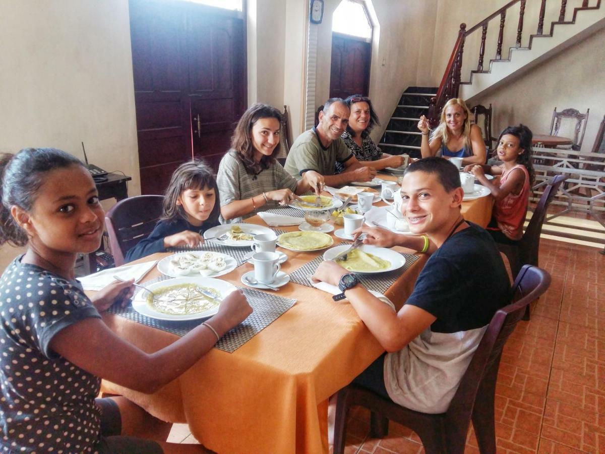 Ginza Rest Kandy Tennekumbura Buitenkant foto