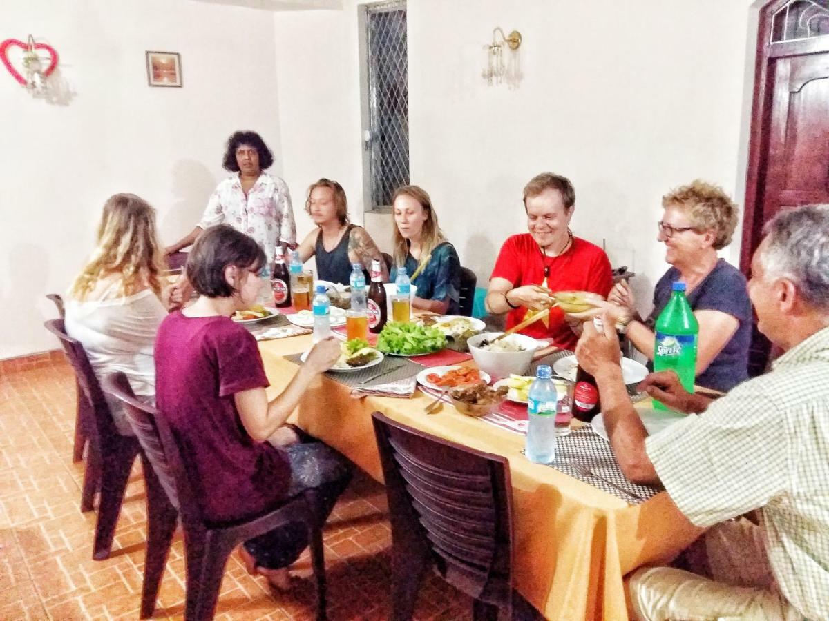 Ginza Rest Kandy Tennekumbura Buitenkant foto