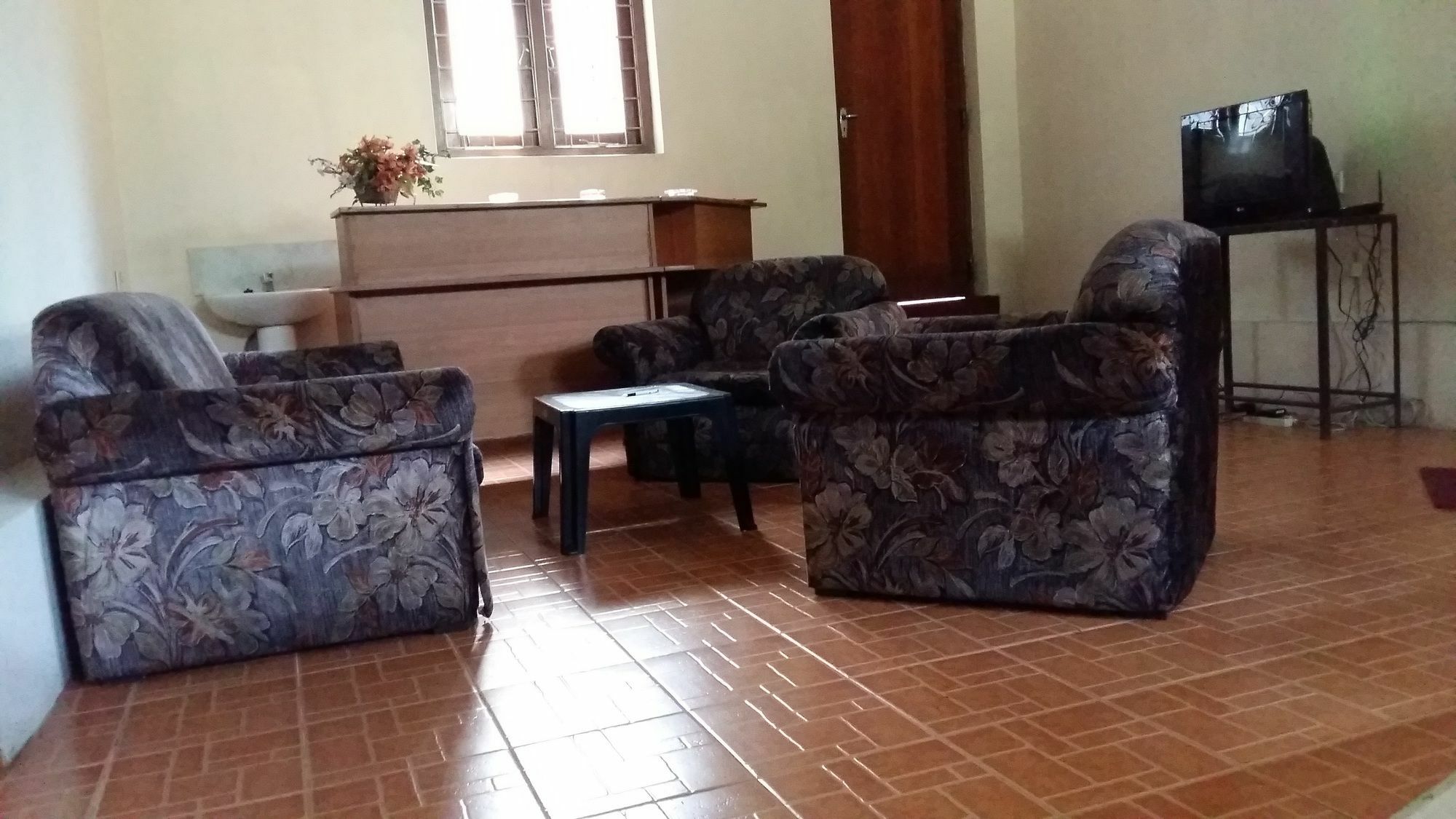 Ginza Rest Kandy Tennekumbura Buitenkant foto