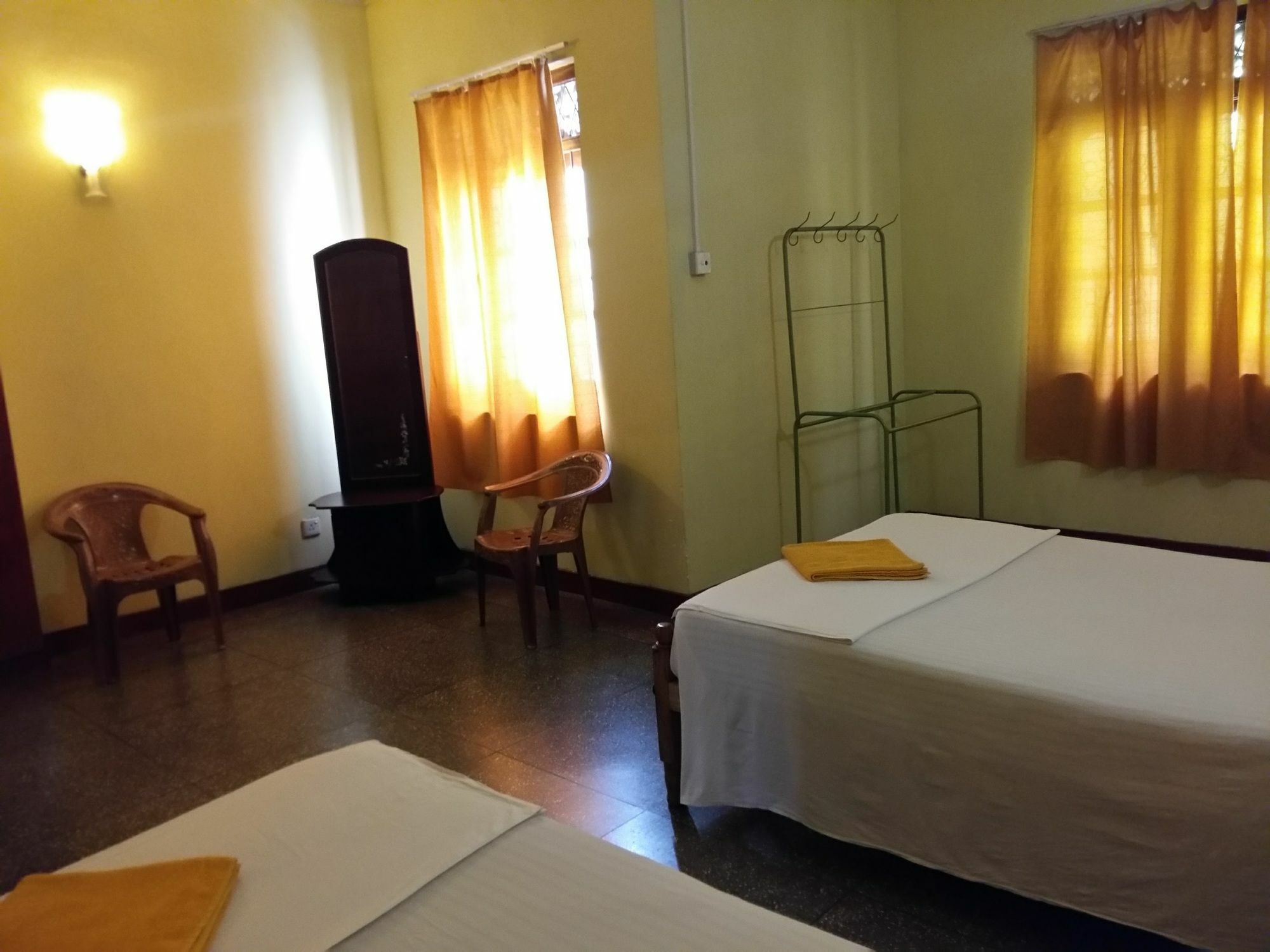Ginza Rest Kandy Tennekumbura Buitenkant foto
